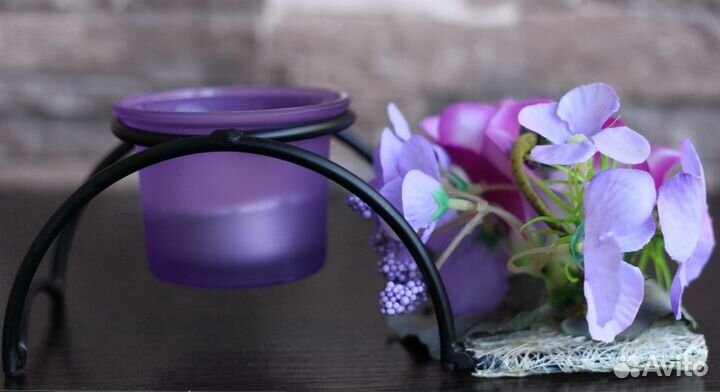 Декоративный подсвечник с цветами новый