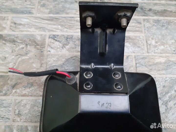 Фонарь для авто