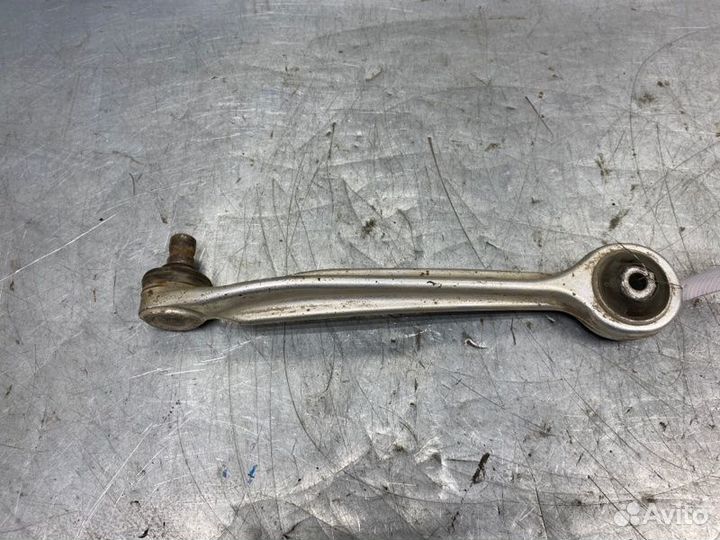 Рычаг передний верхний левый передний Volkswagen
