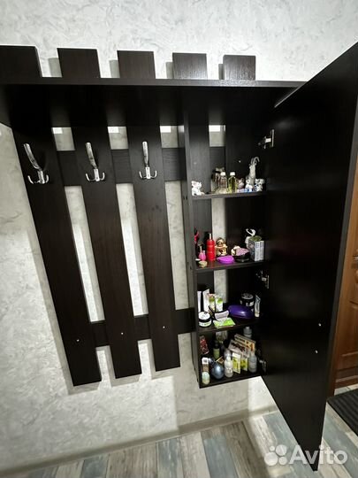 Вешалка настенная