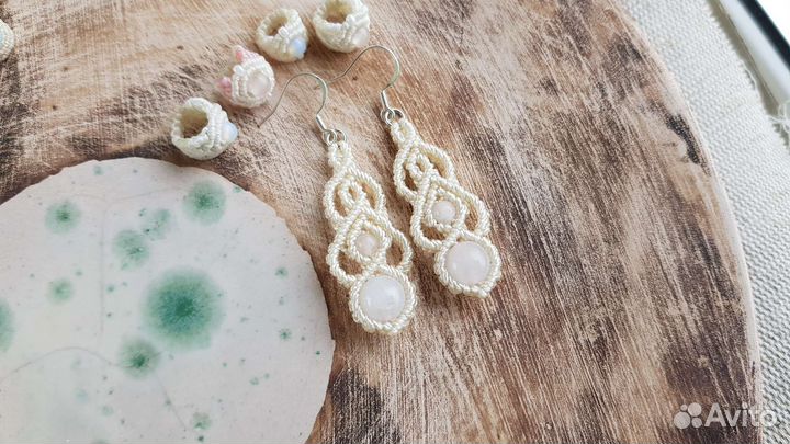 Светлые лулы, расточки, браслеты, серьги