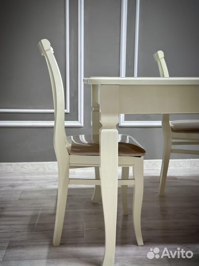 Кухонный стол