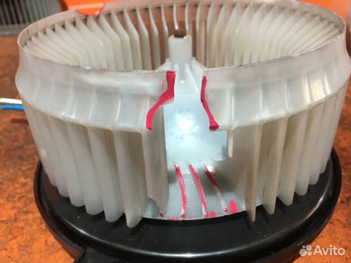 Моторчик печки Toyota Crown JZS173