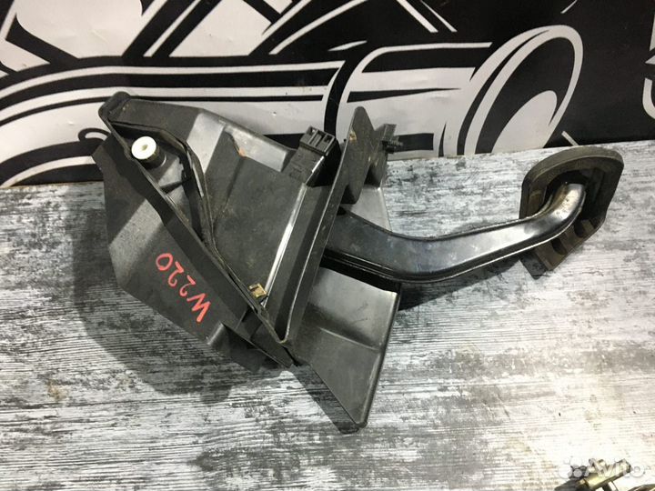 Педаль тормоза в сборе Mercedes-Benz S-class W220