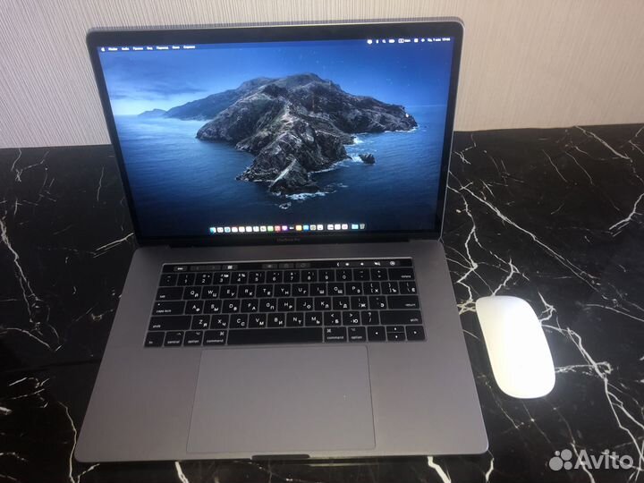 Macbook pro 15 2017 i7 16gb 512gb