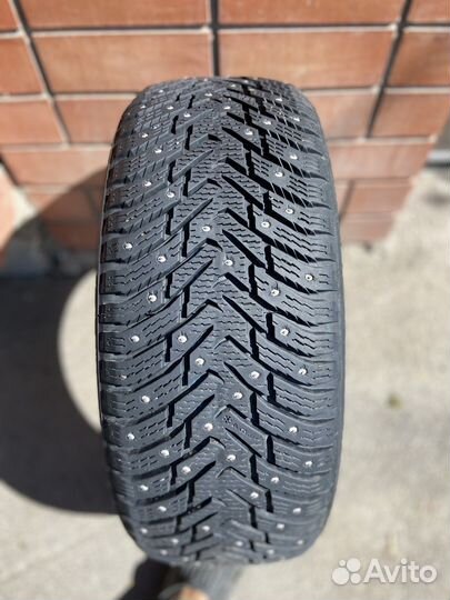 Nokian Tyres Hakkapeliitta 8 205/50 R17 93T