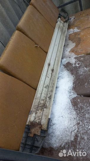 Алюминиевый порог на автомобиль