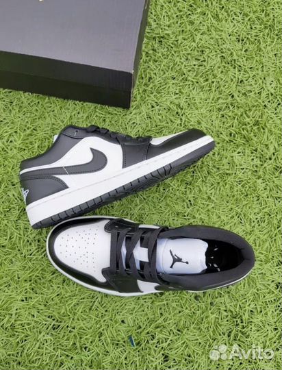 Nike Air Jordan 1 low panda