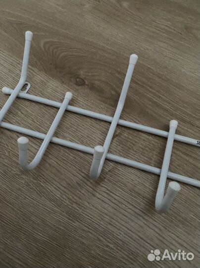 Вешалка настенная металлическая