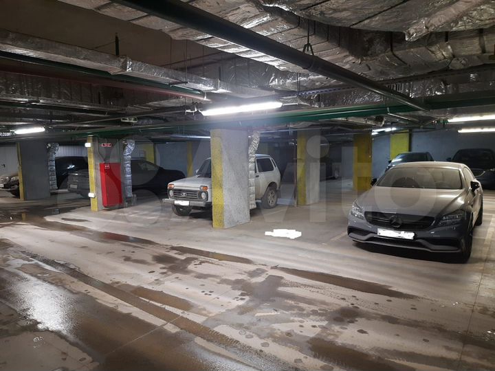 Машиноместо, 12 м²