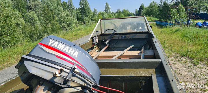 Лодка Крым с мотором Ямаха 30