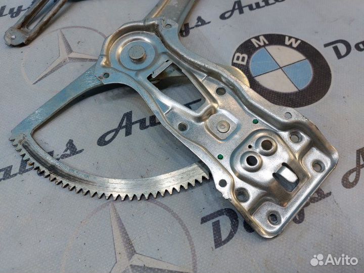 Стеклоподъемник Mercedes-Benz E-Class S210