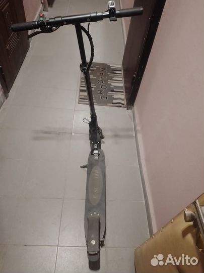 Електросамокат Е scooter