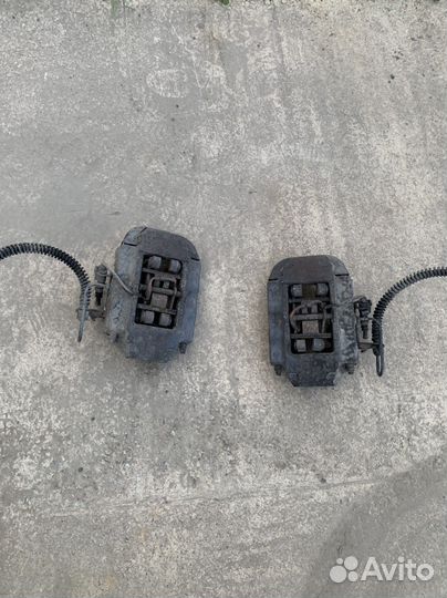 Задний тормозной суппорт Audi Q7 4L