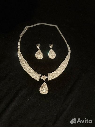 Колье с сергами