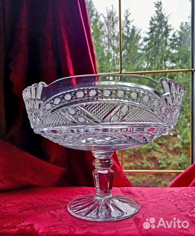 Хрустальная ваза для фруктов на ножке