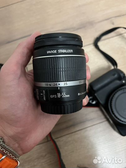 Зеркальный фотоаппарат Canon eos 550d