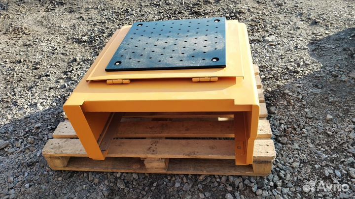 Бардачок экскаватора Hyundai R260LC-9