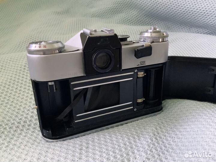Плёночный фотоаппарат Зенит-Е на ремонт/запчасти