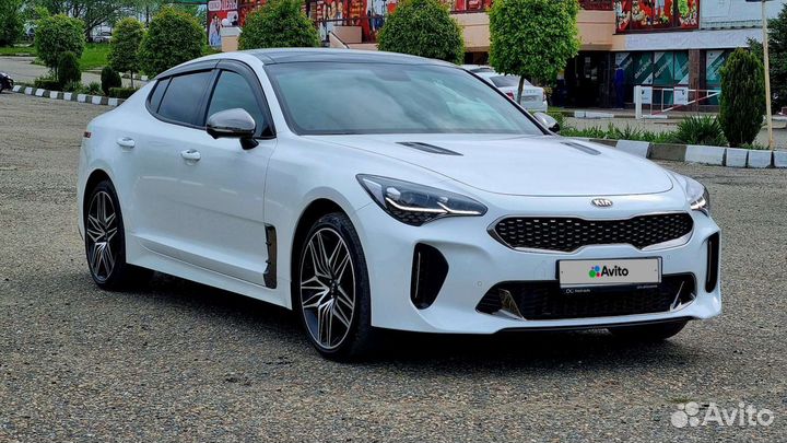 Kia Stinger 2.0 AT, 2021, 33 000 км