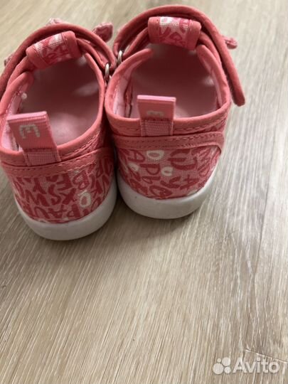 Сандалии для девочки