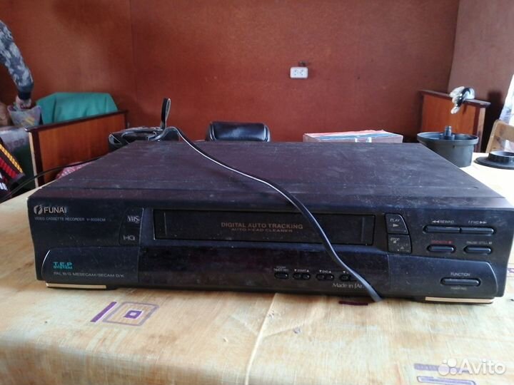 Продам видаки и кассеты из 90-ых