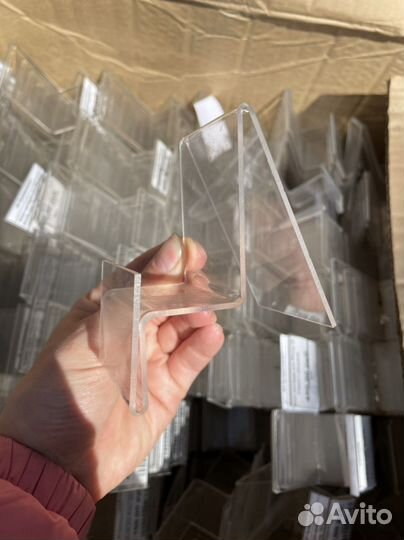 Подставки для аксессуаров, чехлов, телефонов