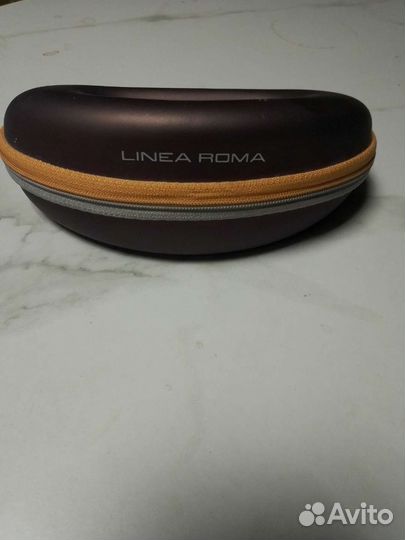 Очки солнцезащитные