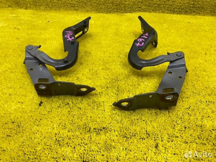 Петля капота передняя Honda Vezel RU3/RU4/RU1/RU2 138793