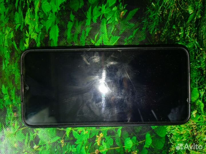 Телефон б/у