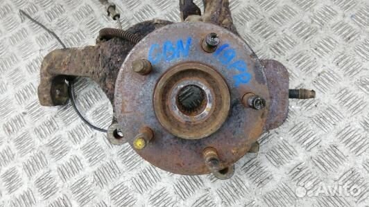 Ступица передняя правая jeep cherokee KJ (GBN19N90
