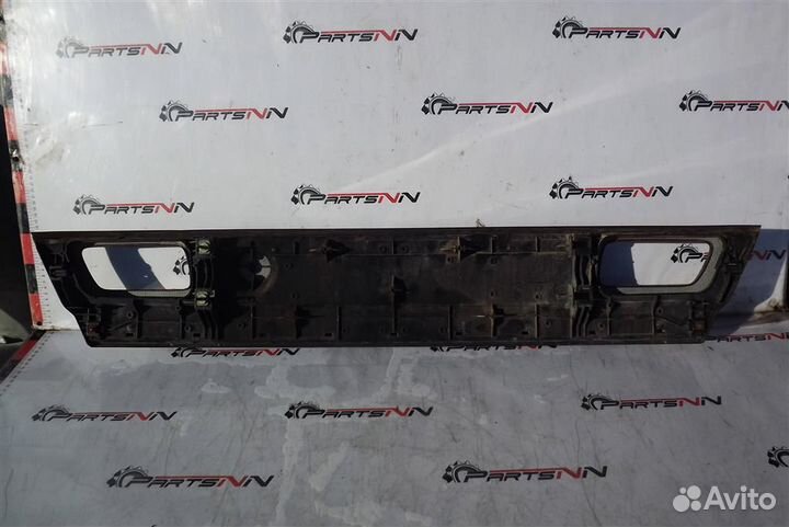 Накладка крышки багажника Мазда 323 ва