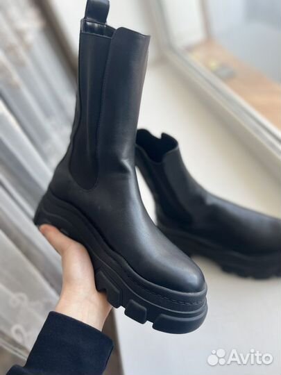 Bershka Женские кожаные ботинки, сапоги