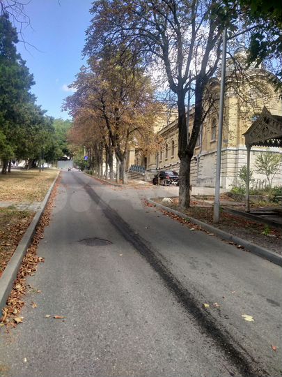 2-к. квартира, 57 м², 1/2 эт.