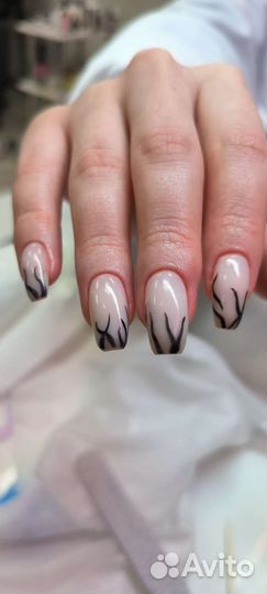 Маникюр