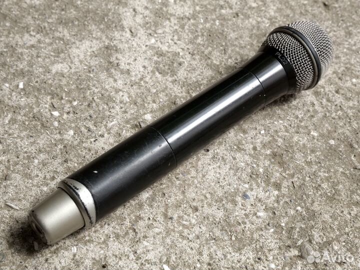 Радиомикрофон ElectroVoice R300