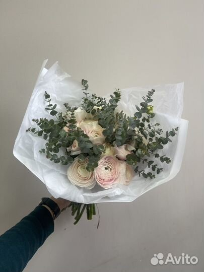 Лютики и эвкалипт