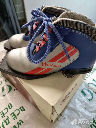 Лыжные ботинки