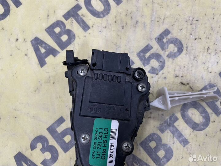 Педаль газа Skoda Octavia A4