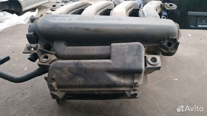 Впускной коллектор Рено Меган 2 1.6