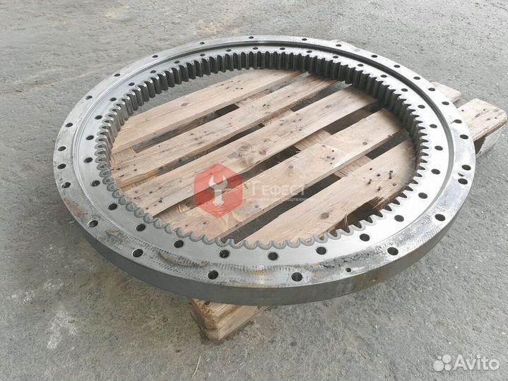 Поворотный круг Komatsu PC350-8 207-25-61100