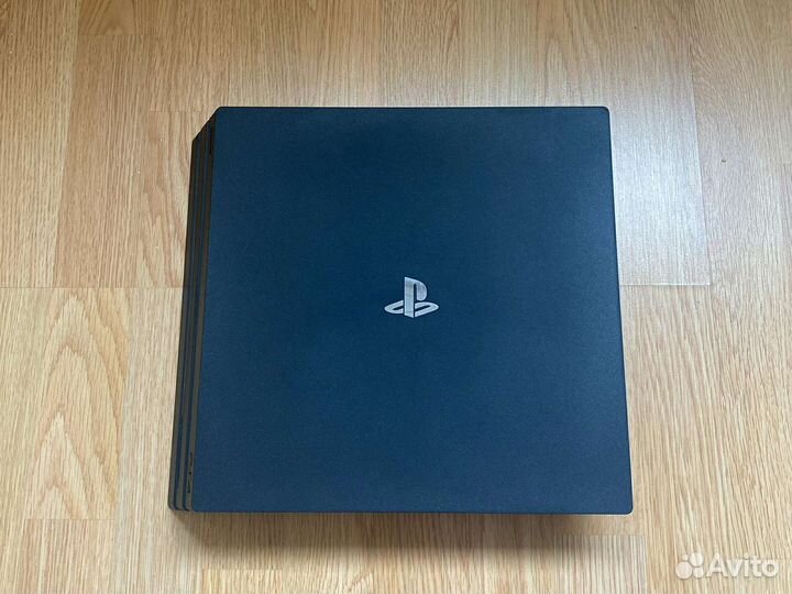 Как новая Sony PlayStation 4 PRO PS4 1 Tb + игры