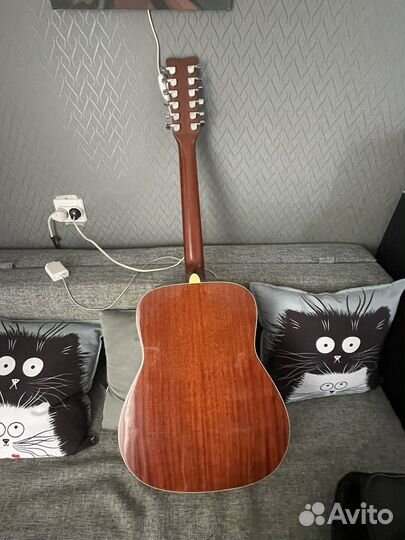 Гитара yamaha