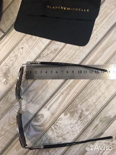 Солнцезащитные очки 