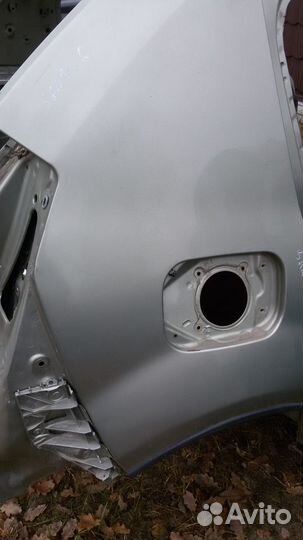 Рено сандеро четверть задняя