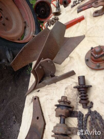 Запчасти на трактор Т25