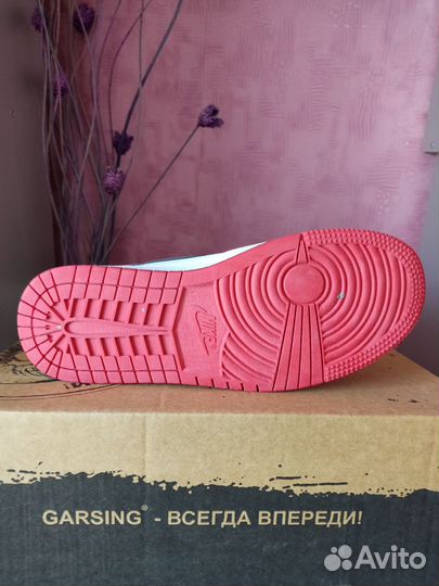 Кроссовки Nike