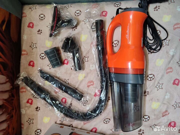 Автомобильный пылесос новый