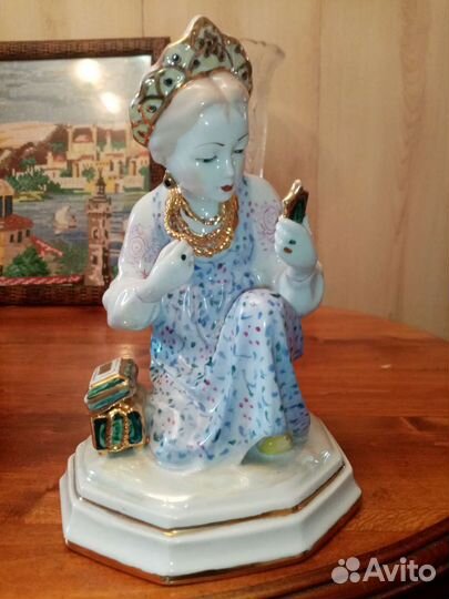 Фарфоровые статуэтки