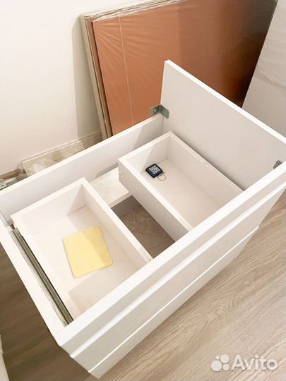 Раковина с тумбой